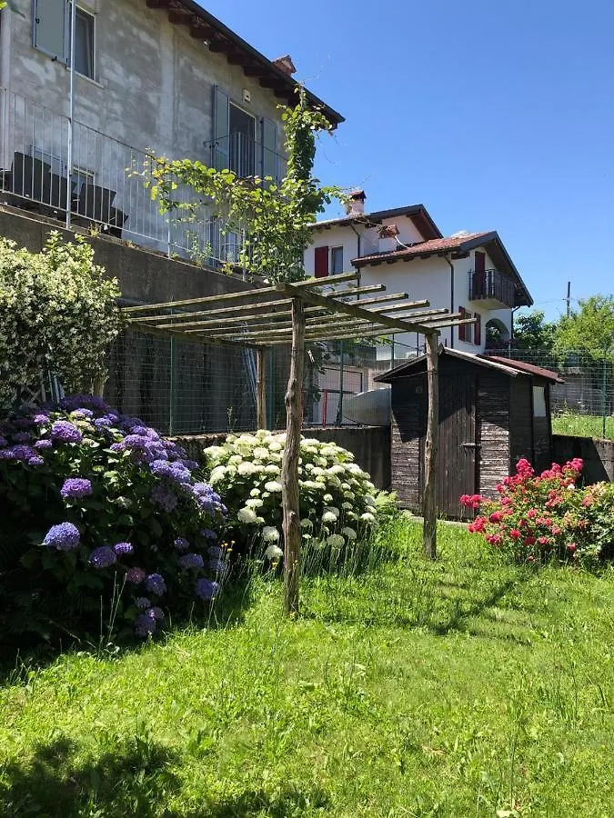 The Children Smile- With Private Garden Apartment Colico 0*,
