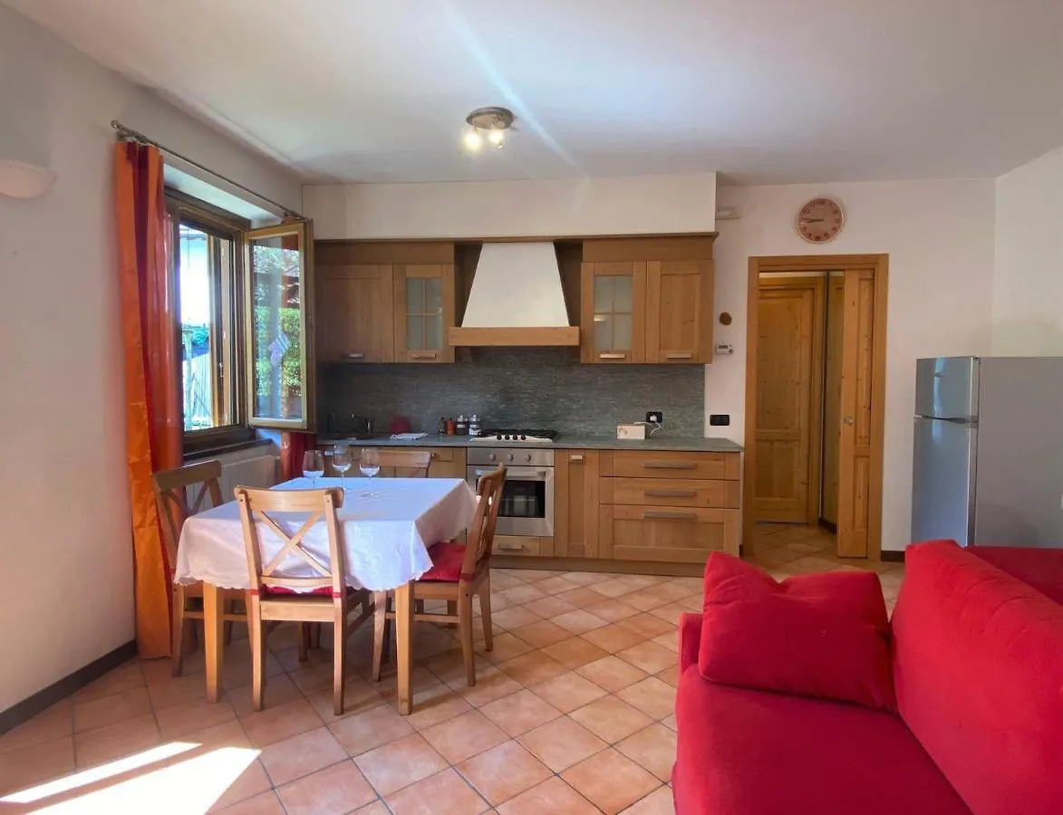 The Children Smile- With Private Garden Apartment Colico Italy
