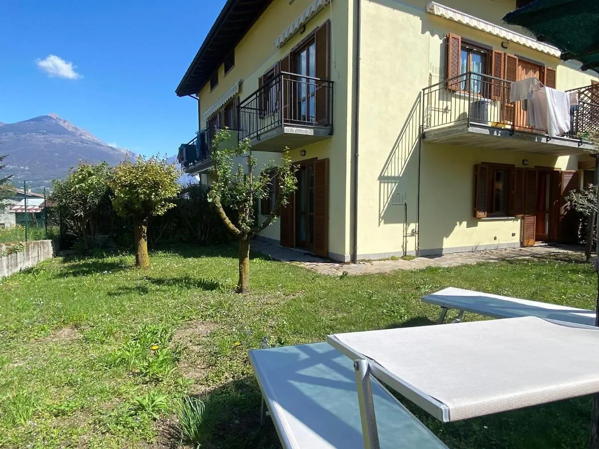 The Children Smile- With Private Garden Apartment Colico Italy