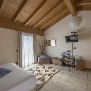 Отель Hotel Villa Colico, Колико